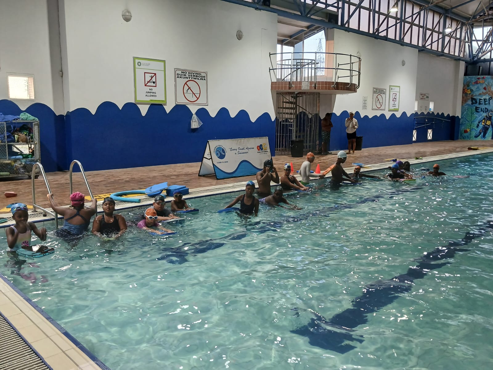 Khaya Aquatics swimmers continuing a sprint training session